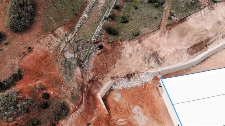 Tokat OSB'de korkutan heyelan