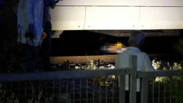 Trenin altında kalan genç hayatını kaybetti