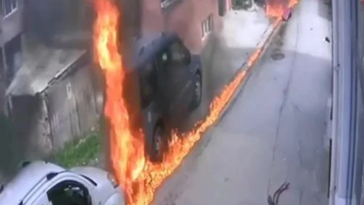 Uçağın düşme anı kameraya saniye saniye yansıdı