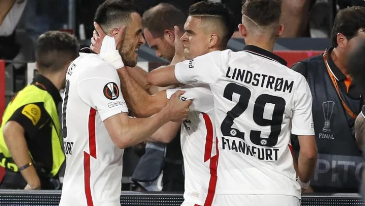 UEFA Avrupa Ligi şampiyonu Eintracht Frankfurt