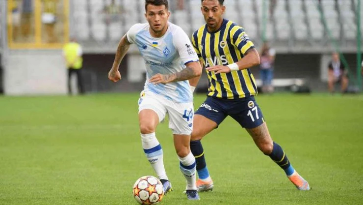 UEFA Şampiyonlar Ligi: Dinamo Kiev: 0 - Fenerbahçe: 0 (İlk yarı)