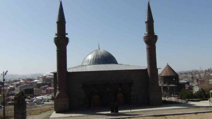 Ulu Cami'de Ermeniler 285 Türk'ü diri diri yaktı