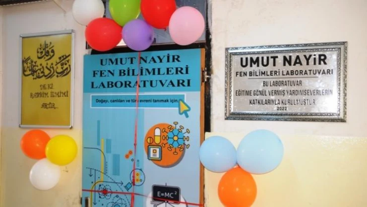 Umut Nayir, Cizre'de bir okula fen laboratuvarı kazandırdı