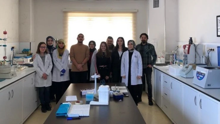 Üniversite-sanayi ortaklığında geliştirilen organik gübrenin seri üretimi başladı