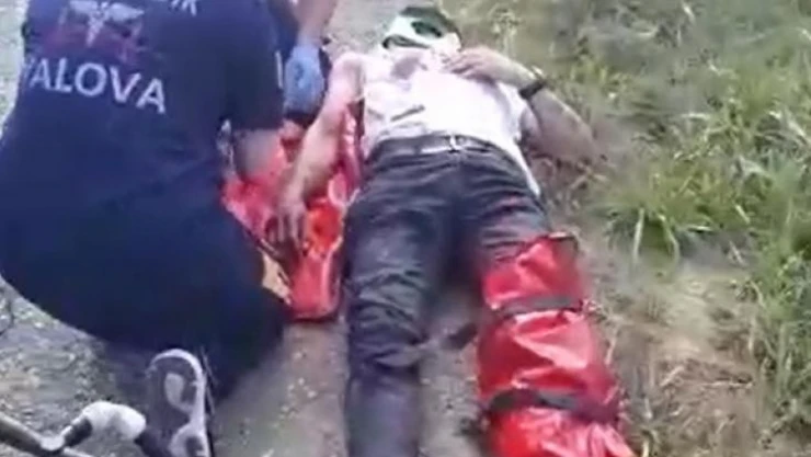 Yalova'da takla atan otomobilde 3 kişi yaralı