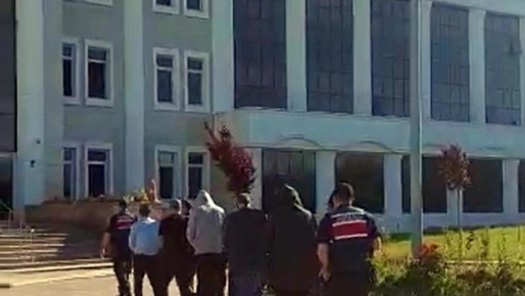 Yalova merkezli 3 ilde rüşvet, hırsızlık ve resmi evrakta sahtecilik operasyonu