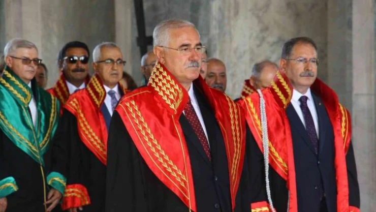 Yargıtay Başkanı Akarca ve beraberindeki heyet Anıtkabir'i ziyaret etti