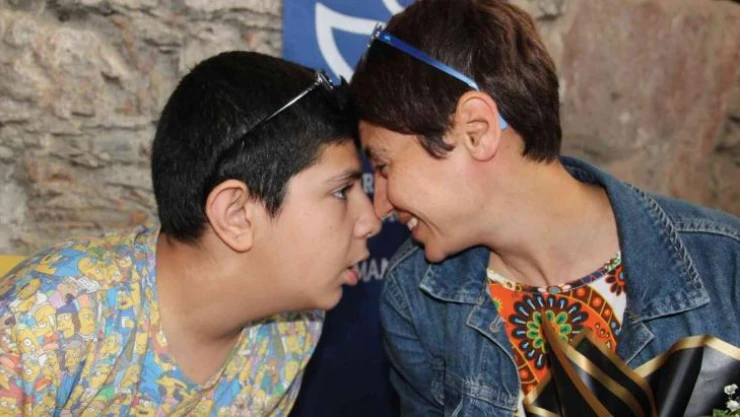 Yılın annesine en tatlı öpücük