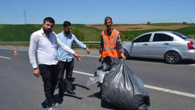 Yol ortasına düşen çuval zincirleme kazaya neden oldu: 1 yaralı