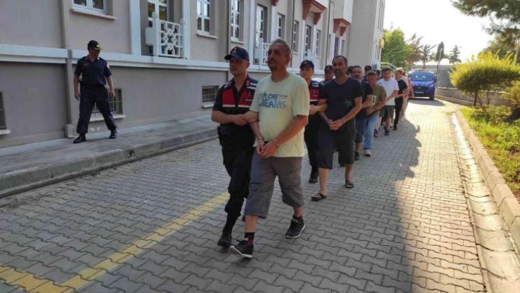 Yunanistan'a kaçmaya çalışan 14 FETÖ üyesi ve 1 organizatör tutuklandı