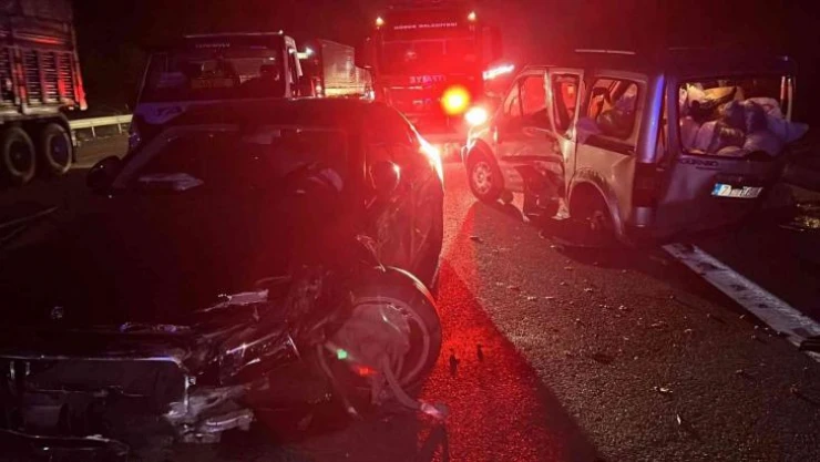 Zincirleme kazada emniyet kemeri hayat kurtardı