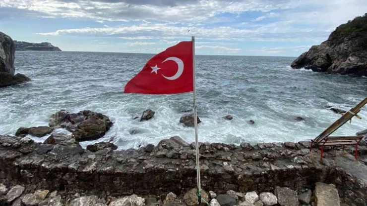 Zonguldak'ta şiddetli rüzgar